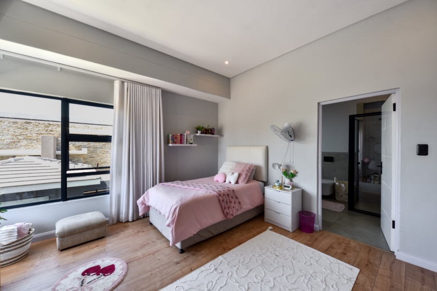 4 Bedroom Property for Sale in Lombardy Gauteng