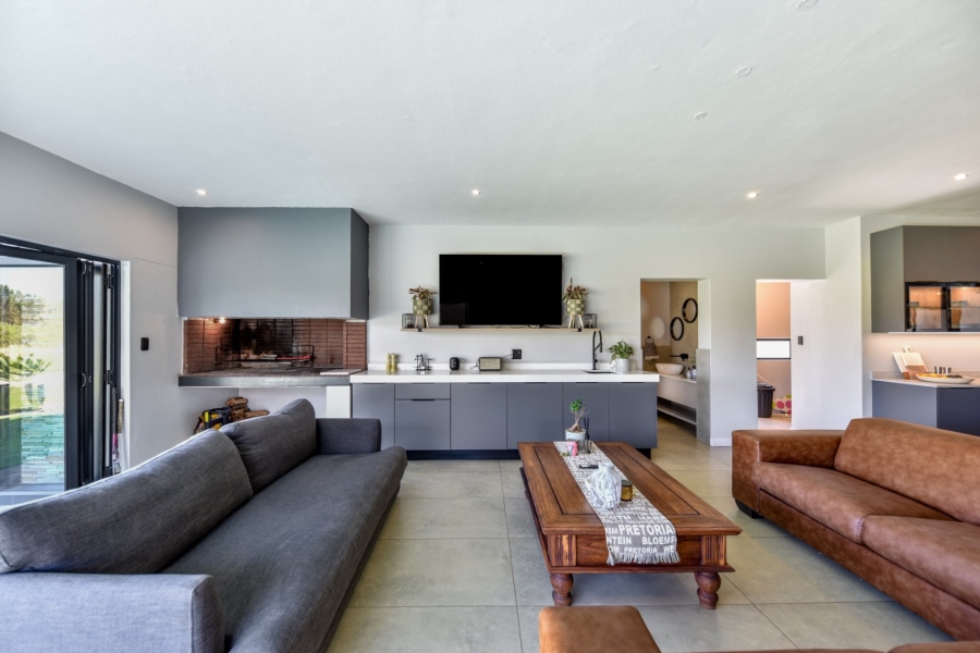 4 Bedroom Property for Sale in Lombardy Gauteng