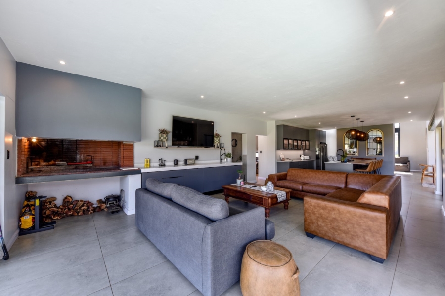 4 Bedroom Property for Sale in Lombardy Gauteng