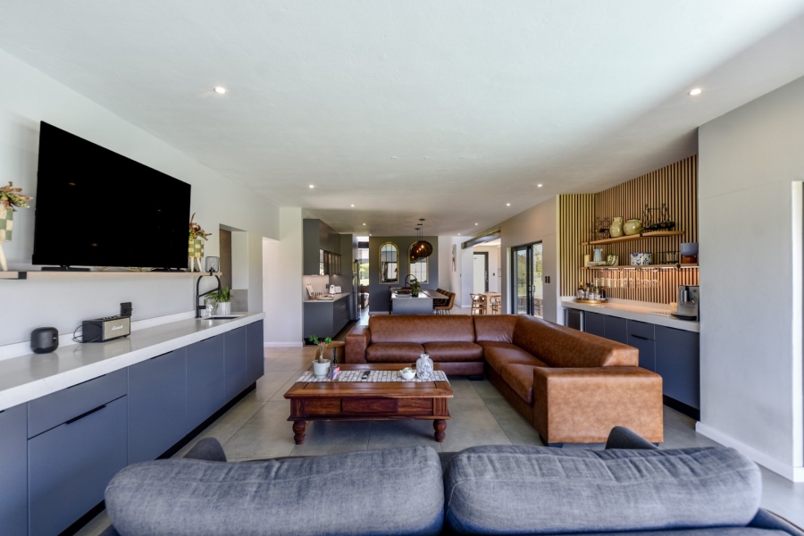 4 Bedroom Property for Sale in Lombardy Gauteng