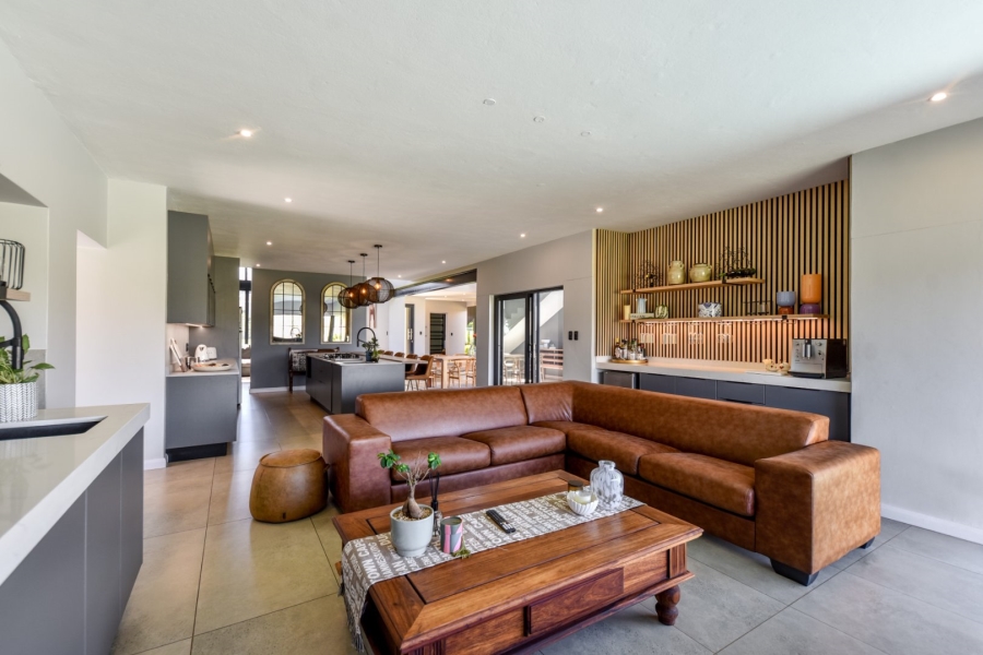4 Bedroom Property for Sale in Lombardy Gauteng