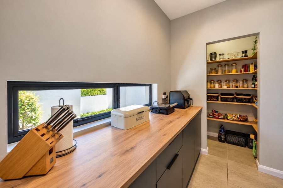 4 Bedroom Property for Sale in Lombardy Gauteng