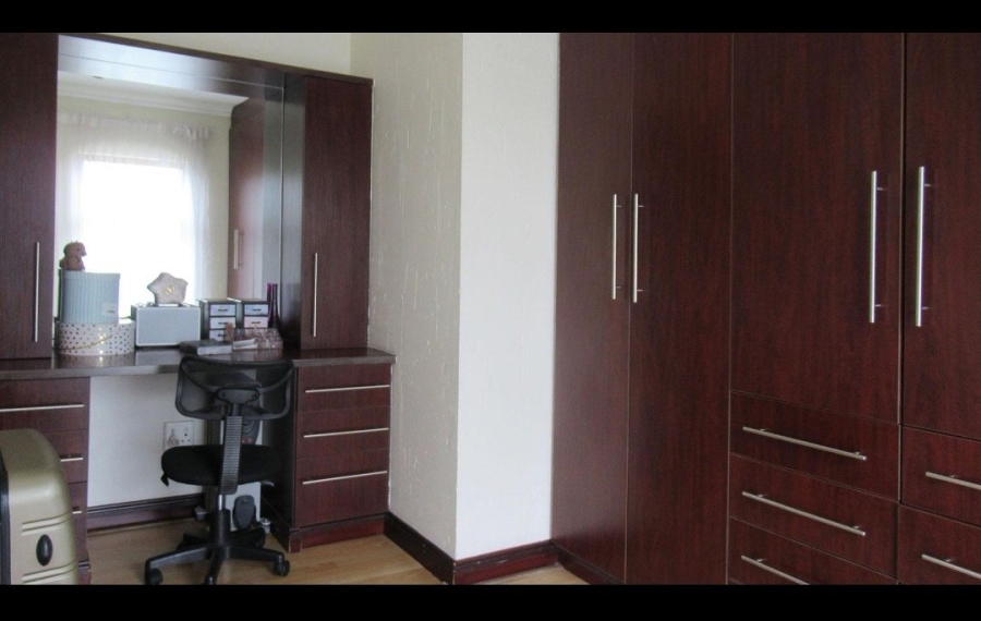 4 Bedroom Property for Sale in Vanderbijlpark SW 5 Gauteng