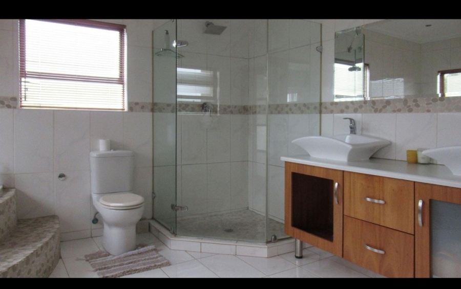 4 Bedroom Property for Sale in Vanderbijlpark SW 5 Gauteng