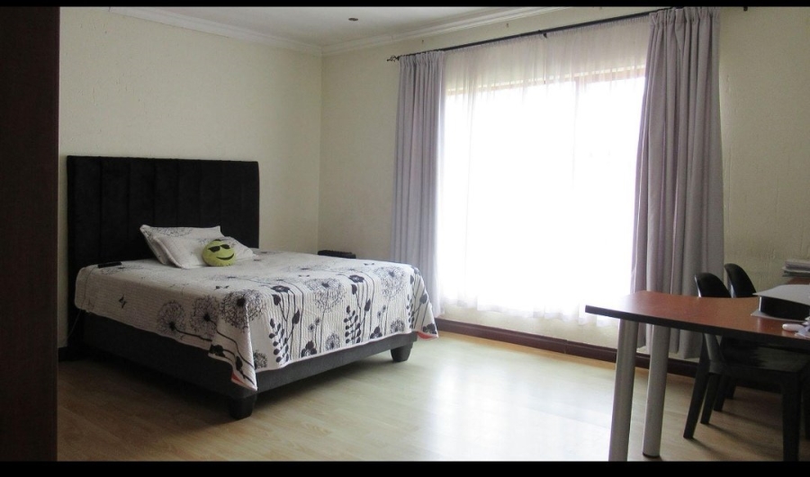 4 Bedroom Property for Sale in Vanderbijlpark SW 5 Gauteng