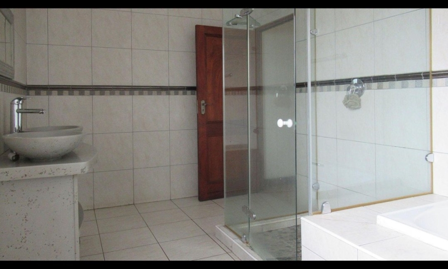 4 Bedroom Property for Sale in Vanderbijlpark SW 5 Gauteng
