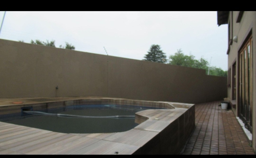 4 Bedroom Property for Sale in Vanderbijlpark SW 5 Gauteng