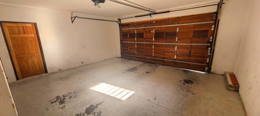 3 Bedroom Property for Sale in Erand Gardens Gauteng