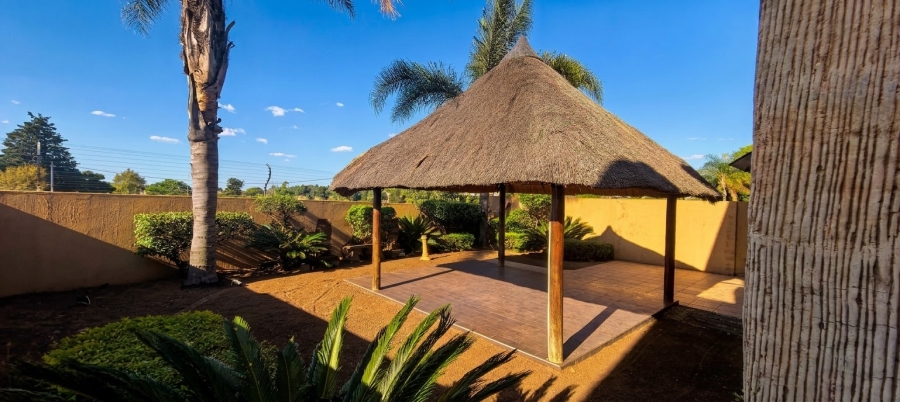 3 Bedroom Property for Sale in Erand Gardens Gauteng