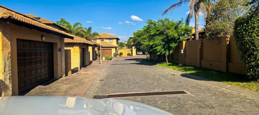 3 Bedroom Property for Sale in Erand Gardens Gauteng