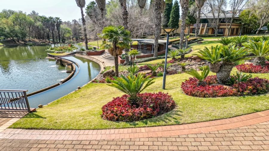 To Let Commercial Property for Rent in Weltevreden Park Gauteng