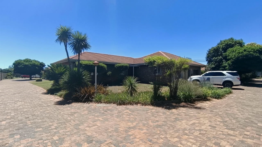 2 Bedroom Property for Sale in Three Rivers East Gauteng