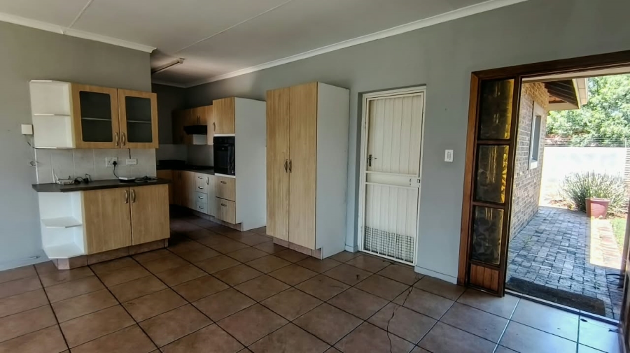 2 Bedroom Property for Sale in Three Rivers East Gauteng
