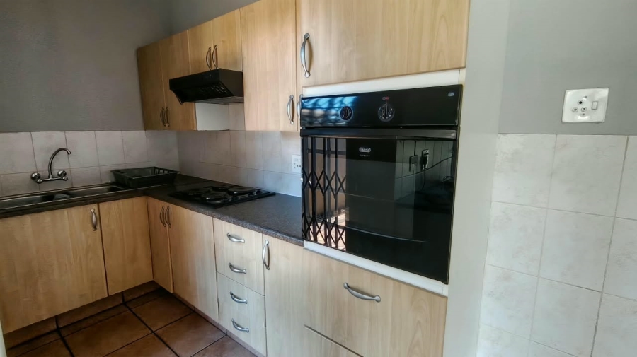 2 Bedroom Property for Sale in Three Rivers East Gauteng