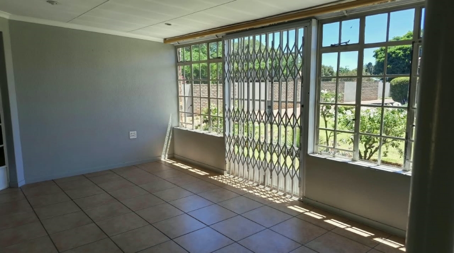 2 Bedroom Property for Sale in Three Rivers East Gauteng