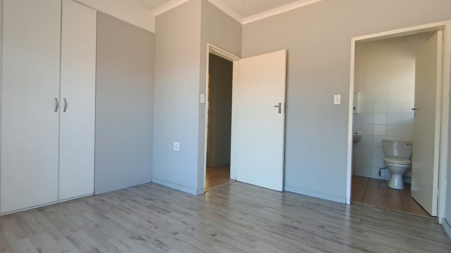 2 Bedroom Property for Sale in Three Rivers East Gauteng