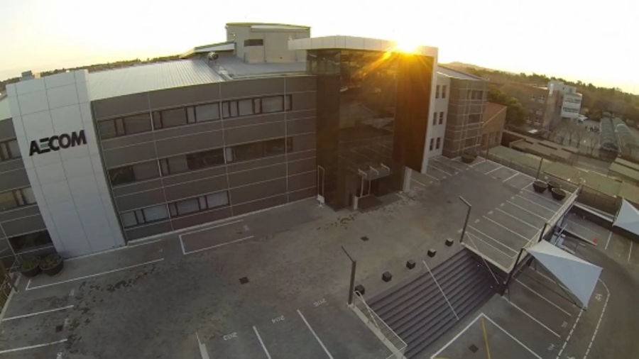 To Let Commercial Property for Rent in Die Hoewes Gauteng