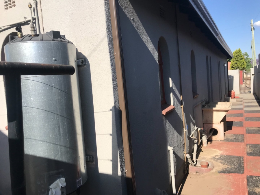 2 Bedroom Property for Sale in Kagiso Gauteng