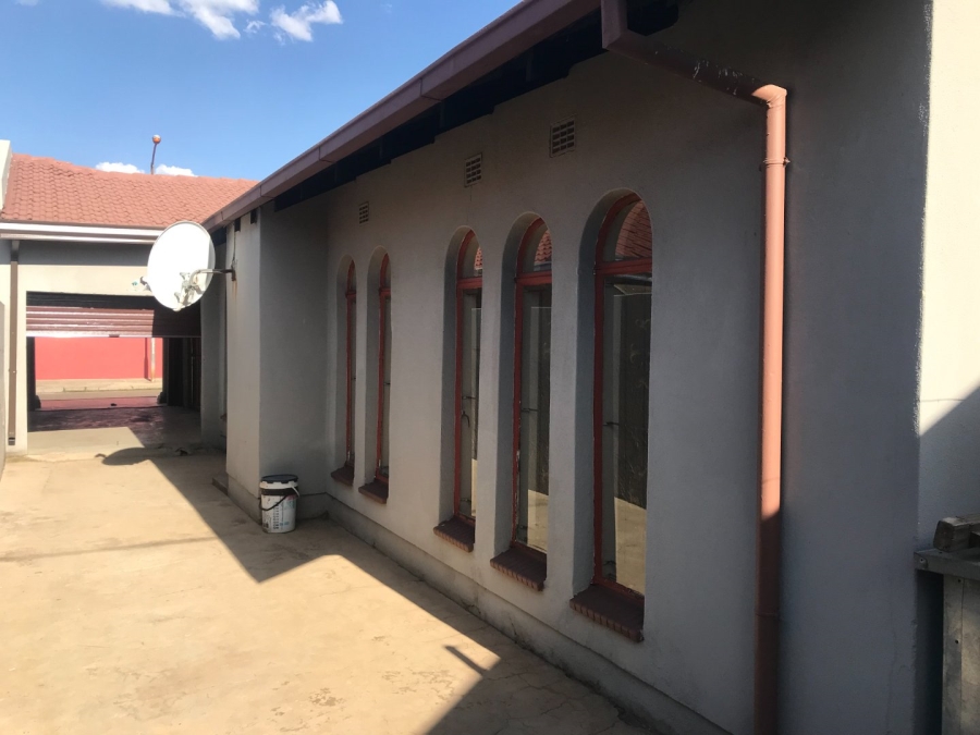 2 Bedroom Property for Sale in Kagiso Gauteng