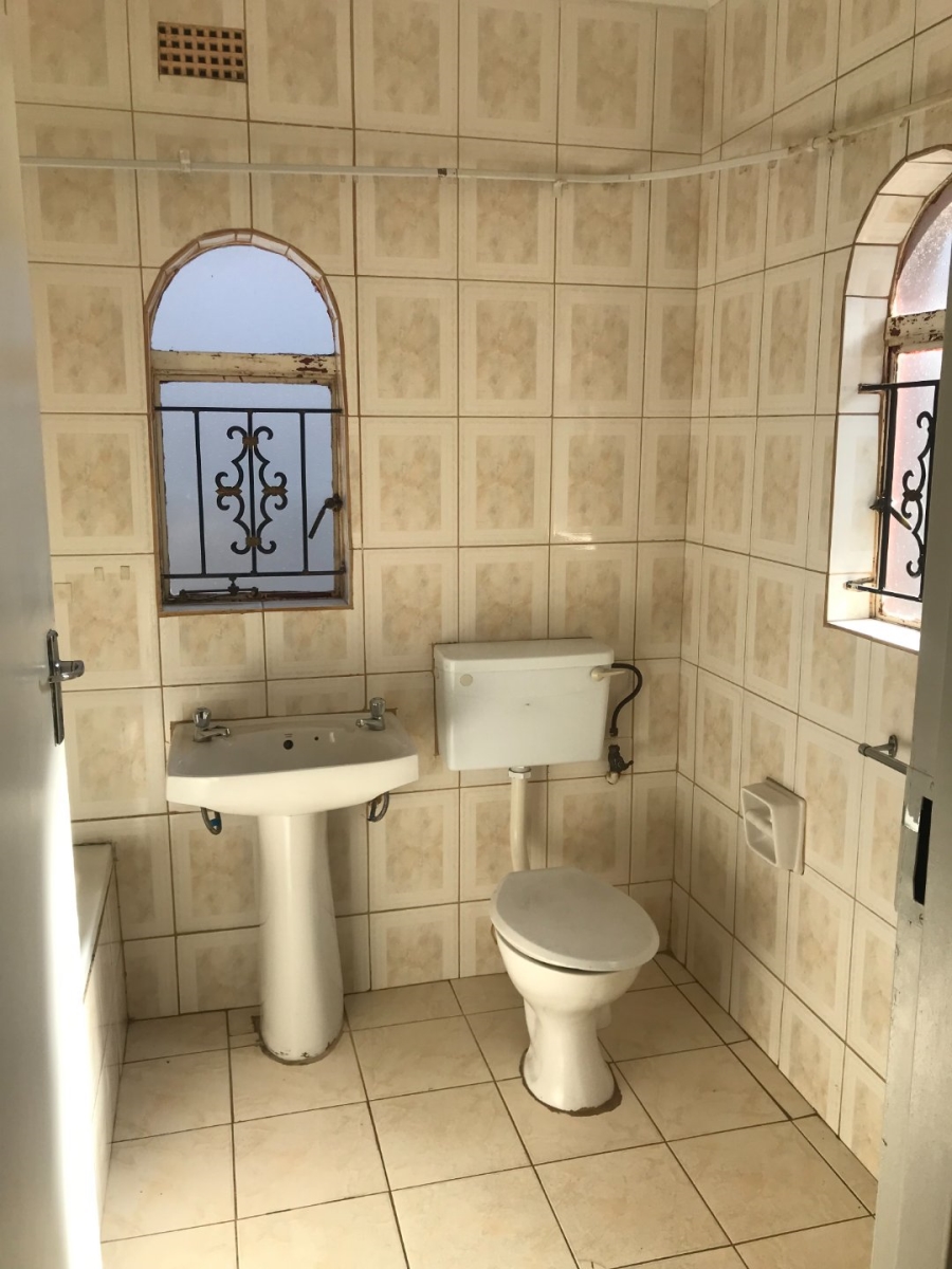 2 Bedroom Property for Sale in Kagiso Gauteng
