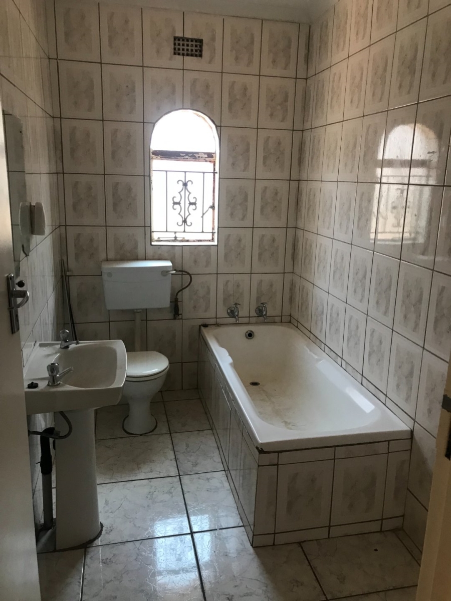 2 Bedroom Property for Sale in Kagiso Gauteng
