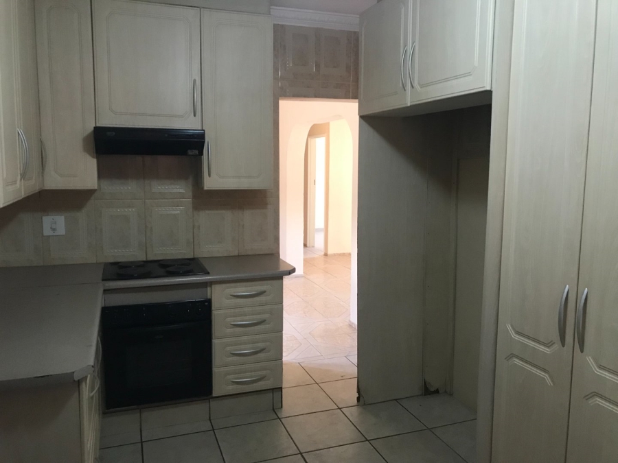 2 Bedroom Property for Sale in Kagiso Gauteng