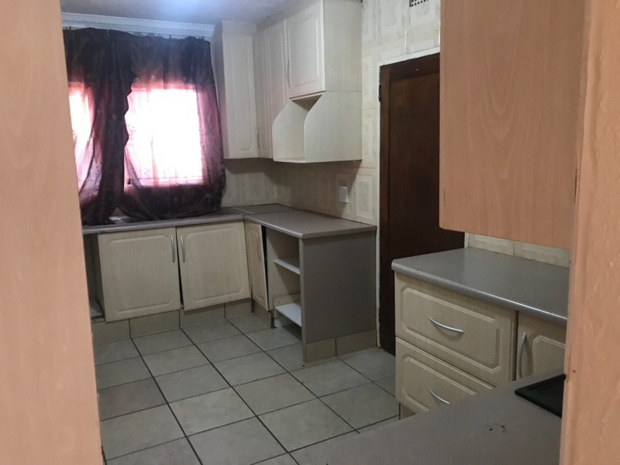 2 Bedroom Property for Sale in Kagiso Gauteng