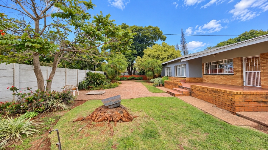 4 Bedroom Property for Sale in Sinoville Gauteng