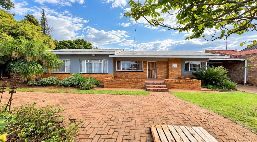 4 Bedroom Property for Sale in Sinoville Gauteng