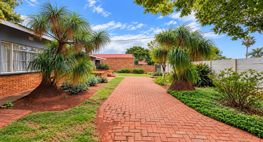 4 Bedroom Property for Sale in Sinoville Gauteng