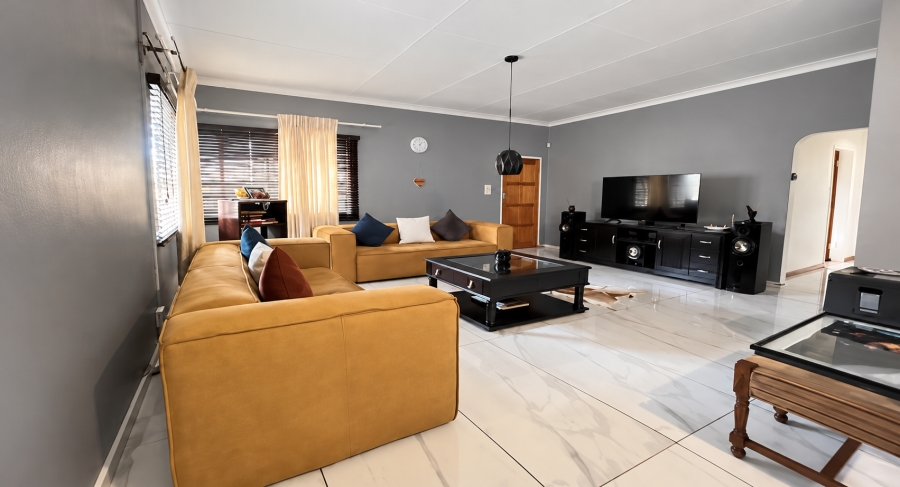 4 Bedroom Property for Sale in Sinoville Gauteng