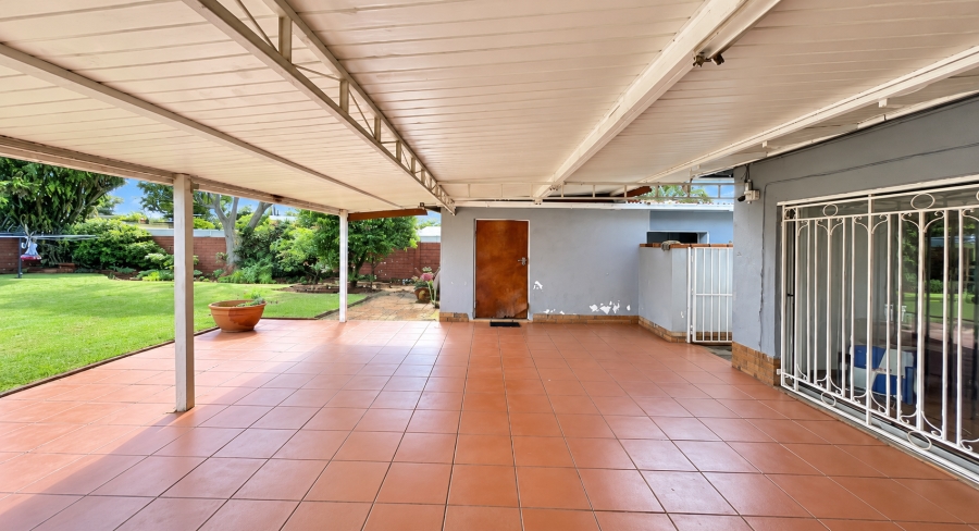 4 Bedroom Property for Sale in Sinoville Gauteng