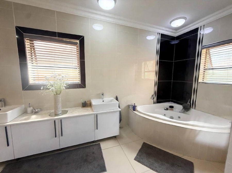 4 Bedroom Property for Sale in Montana Tuine Gauteng