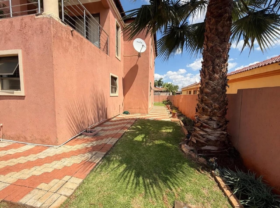 4 Bedroom Property for Sale in Montana Tuine Gauteng