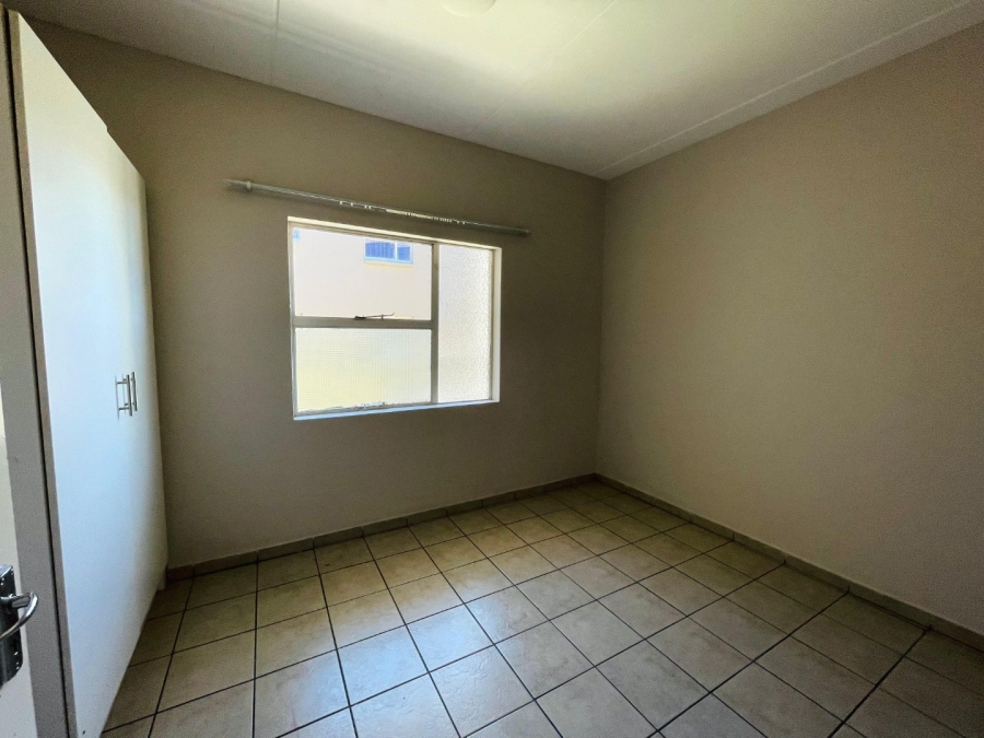 2 Bedroom Property for Sale in Groblerpark Gauteng