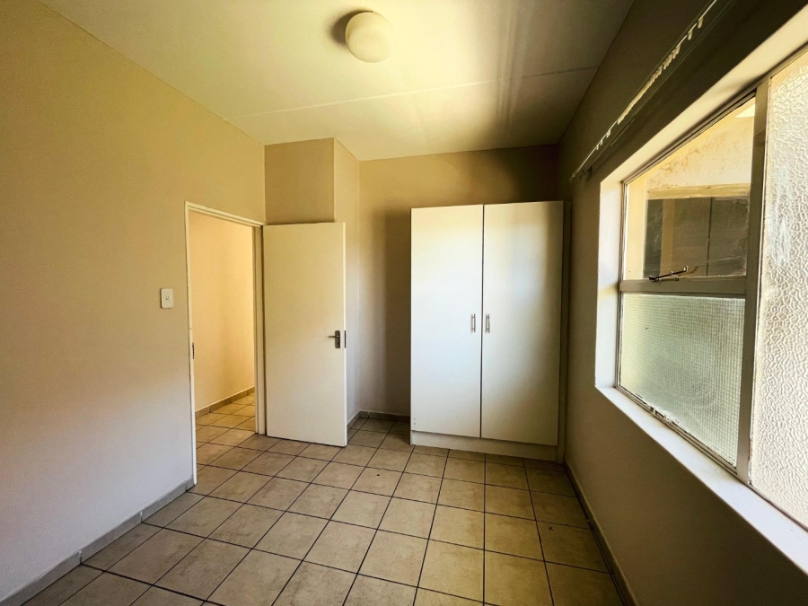 2 Bedroom Property for Sale in Groblerpark Gauteng