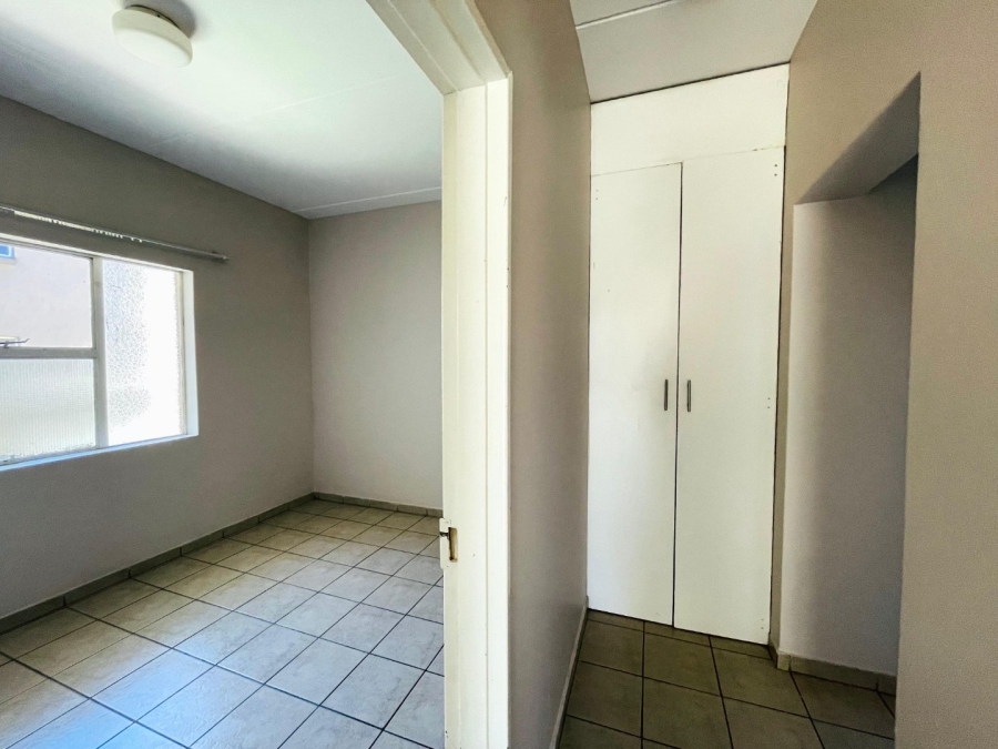 2 Bedroom Property for Sale in Groblerpark Gauteng
