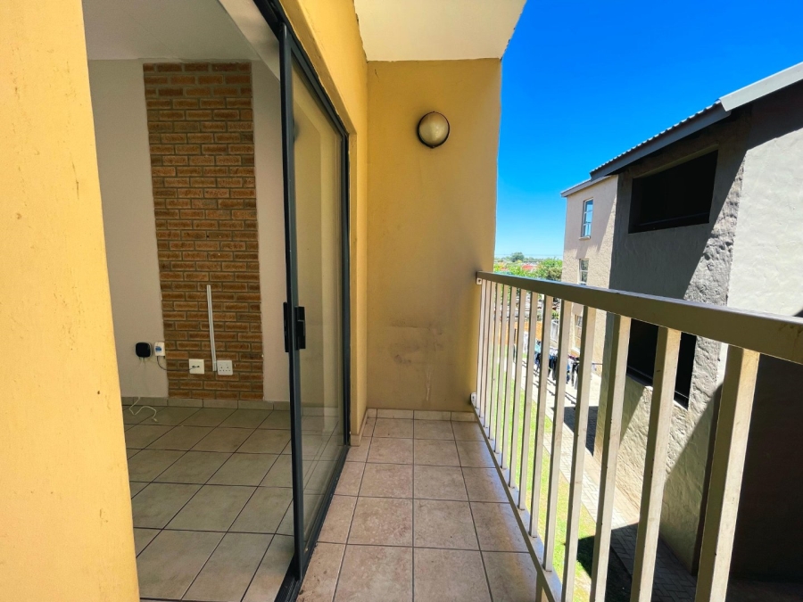 2 Bedroom Property for Sale in Groblerpark Gauteng