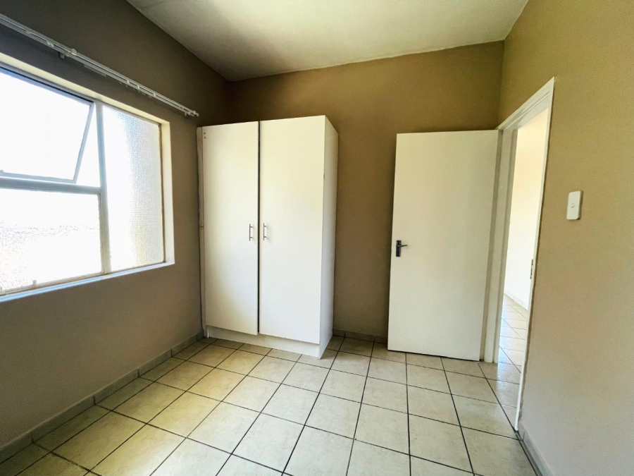 2 Bedroom Property for Sale in Groblerpark Gauteng