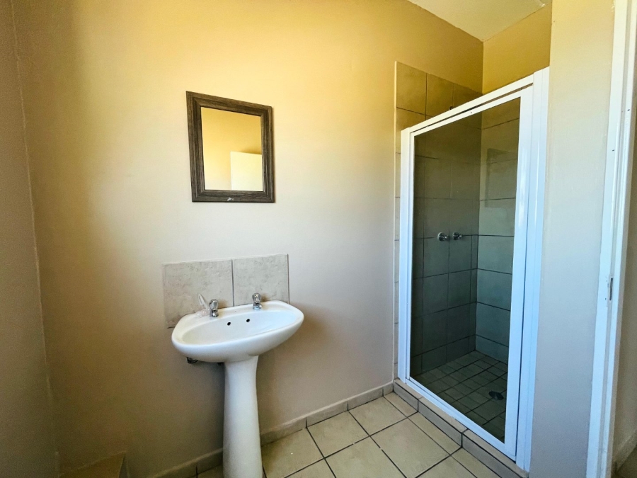2 Bedroom Property for Sale in Groblerpark Gauteng