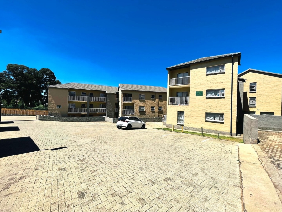 2 Bedroom Property for Sale in Groblerpark Gauteng