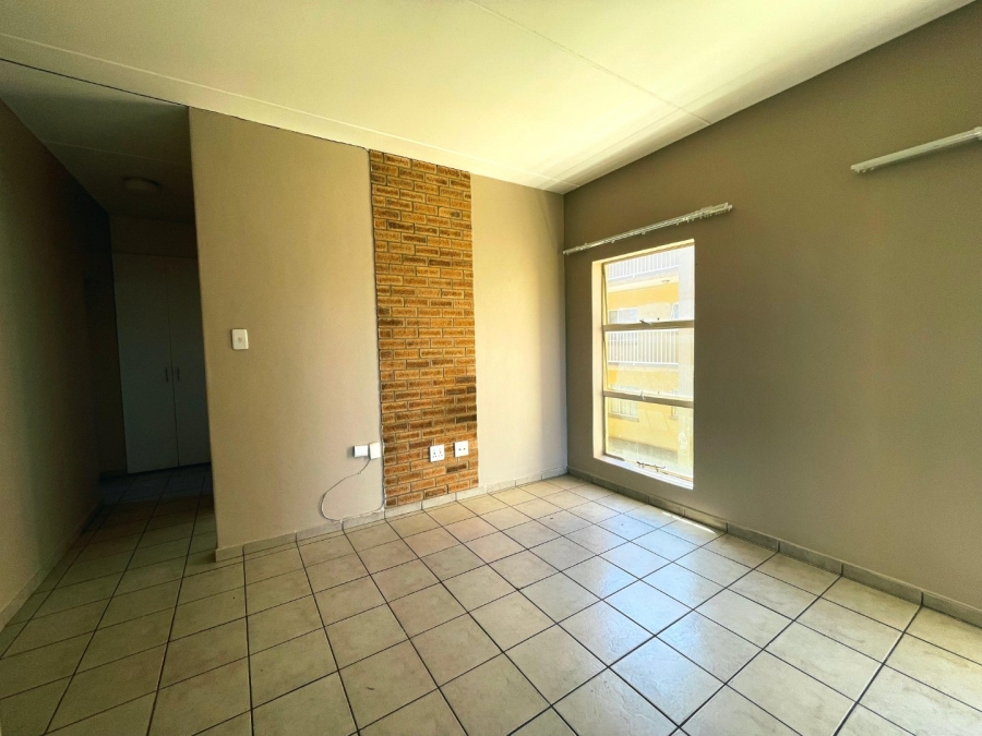 2 Bedroom Property for Sale in Groblerpark Gauteng