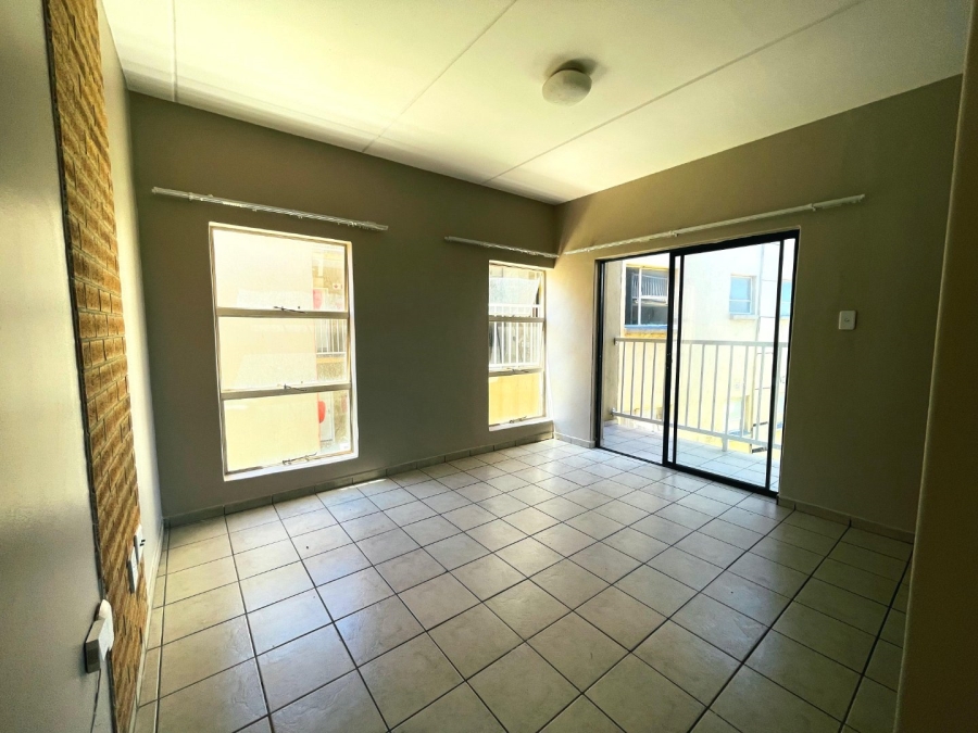 2 Bedroom Property for Sale in Groblerpark Gauteng