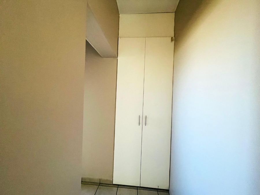 2 Bedroom Property for Sale in Groblerpark Gauteng