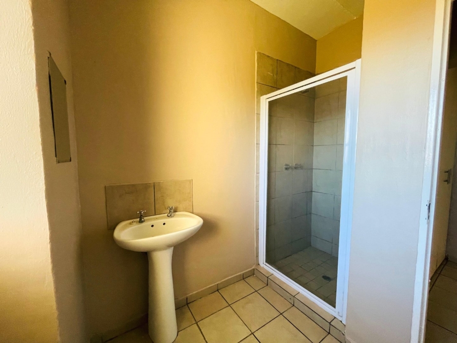 2 Bedroom Property for Sale in Groblerpark Gauteng