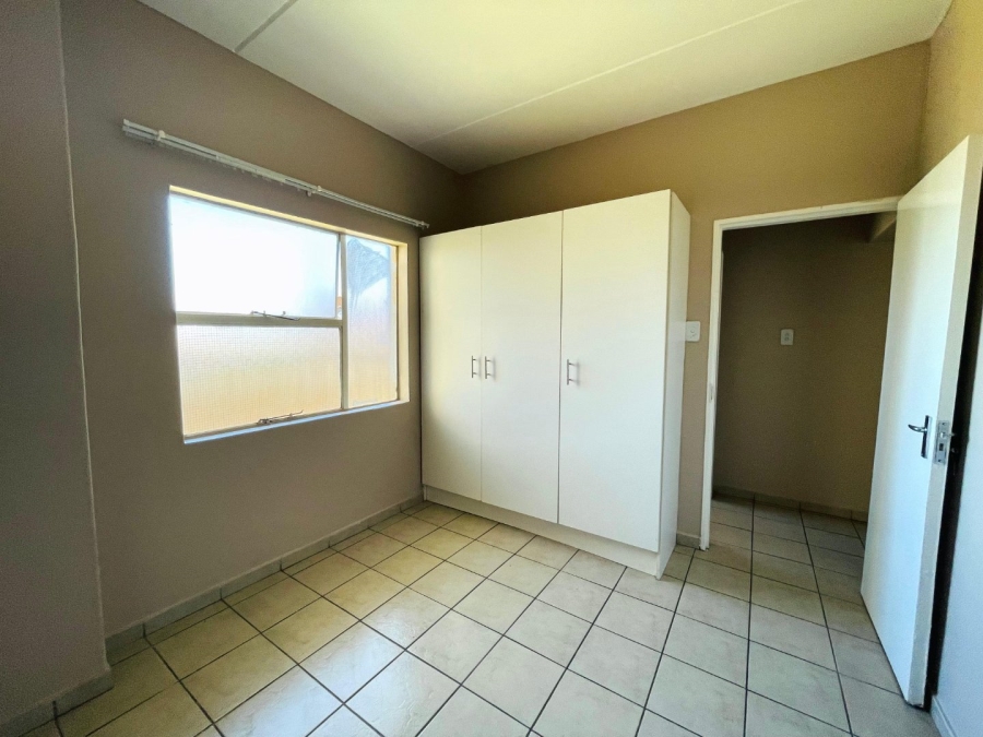2 Bedroom Property for Sale in Groblerpark Gauteng