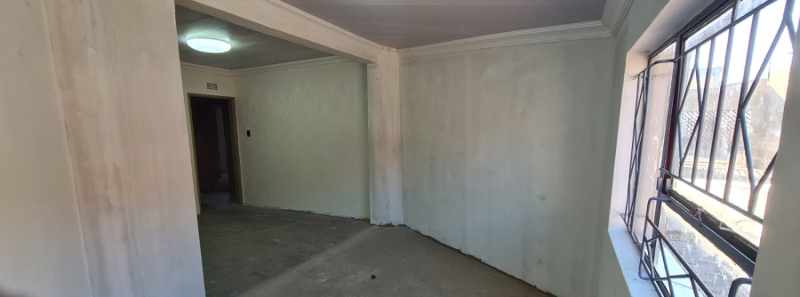 6 Bedroom Property for Sale in Lenasia Ext 11 Gauteng