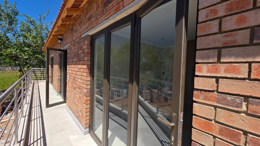 To Let 3 Bedroom Property for Rent in Raslouw Gauteng