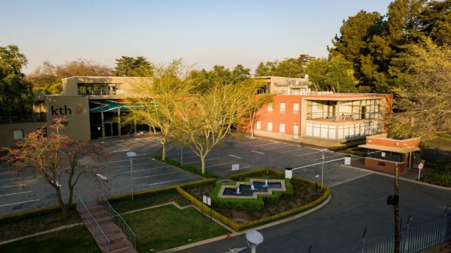 To Let Commercial Property for Rent in Wierda Valley Gauteng