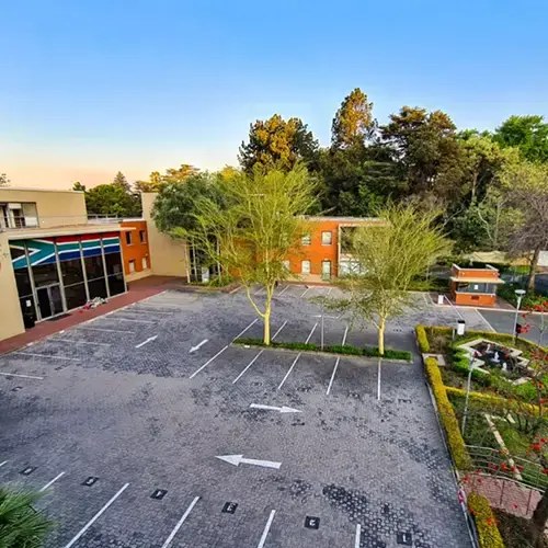 To Let Commercial Property for Rent in Wierda Valley Gauteng
